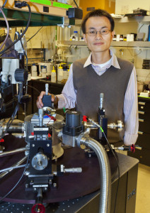 L'esperto di nanoscienze Peidong Yang possiede una cattedra al "Berkeley Lab, UC Berkeley and the Kavli Energy NanoSciences Institute" di Berkeley
